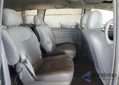 2007 Toyota Sienna Xle z USA, uszkodzony, nr VIN 5TDBK22C67S006740